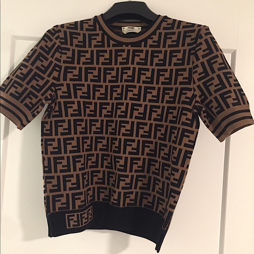 Fendi shirt sleeve knit top